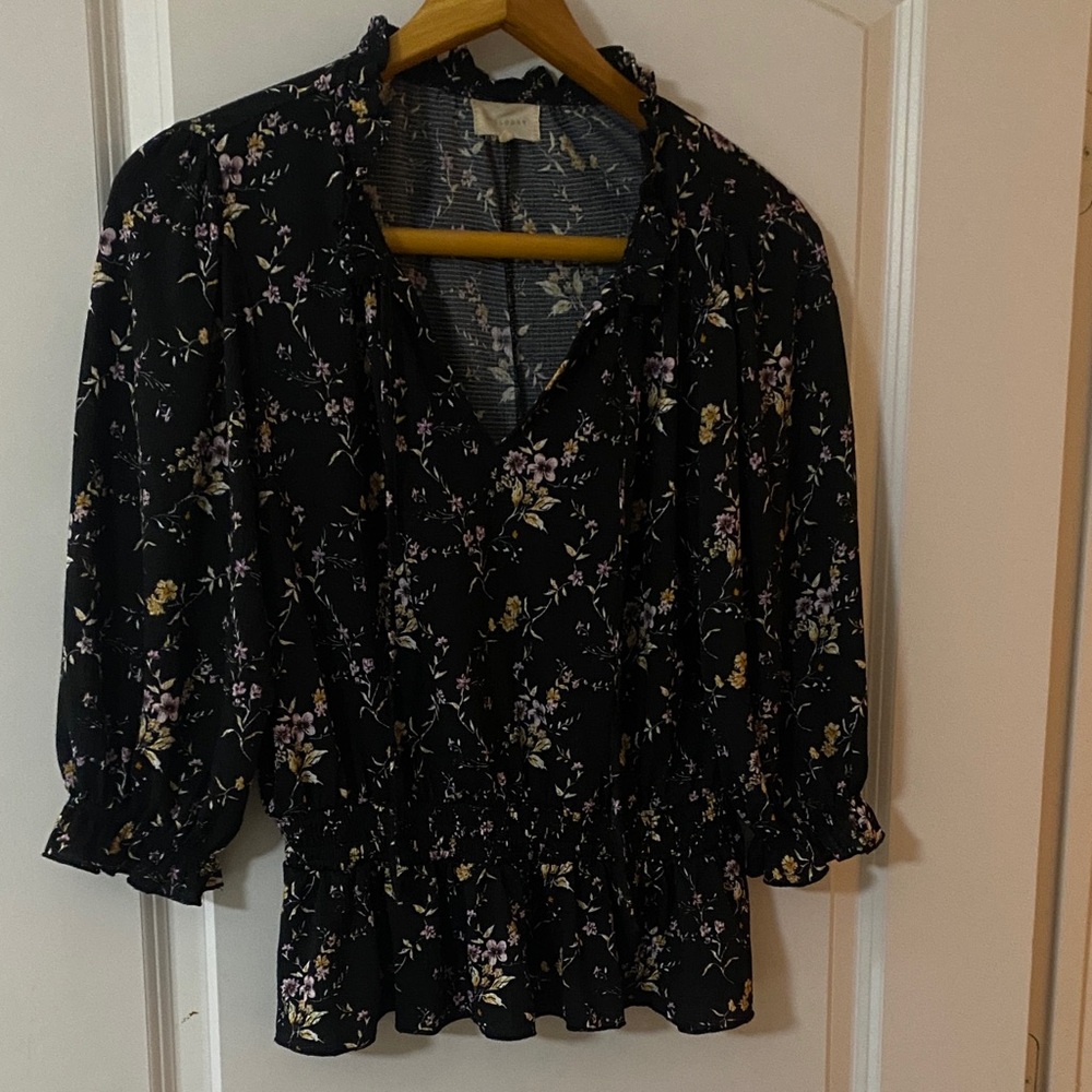 beautiful women’s top